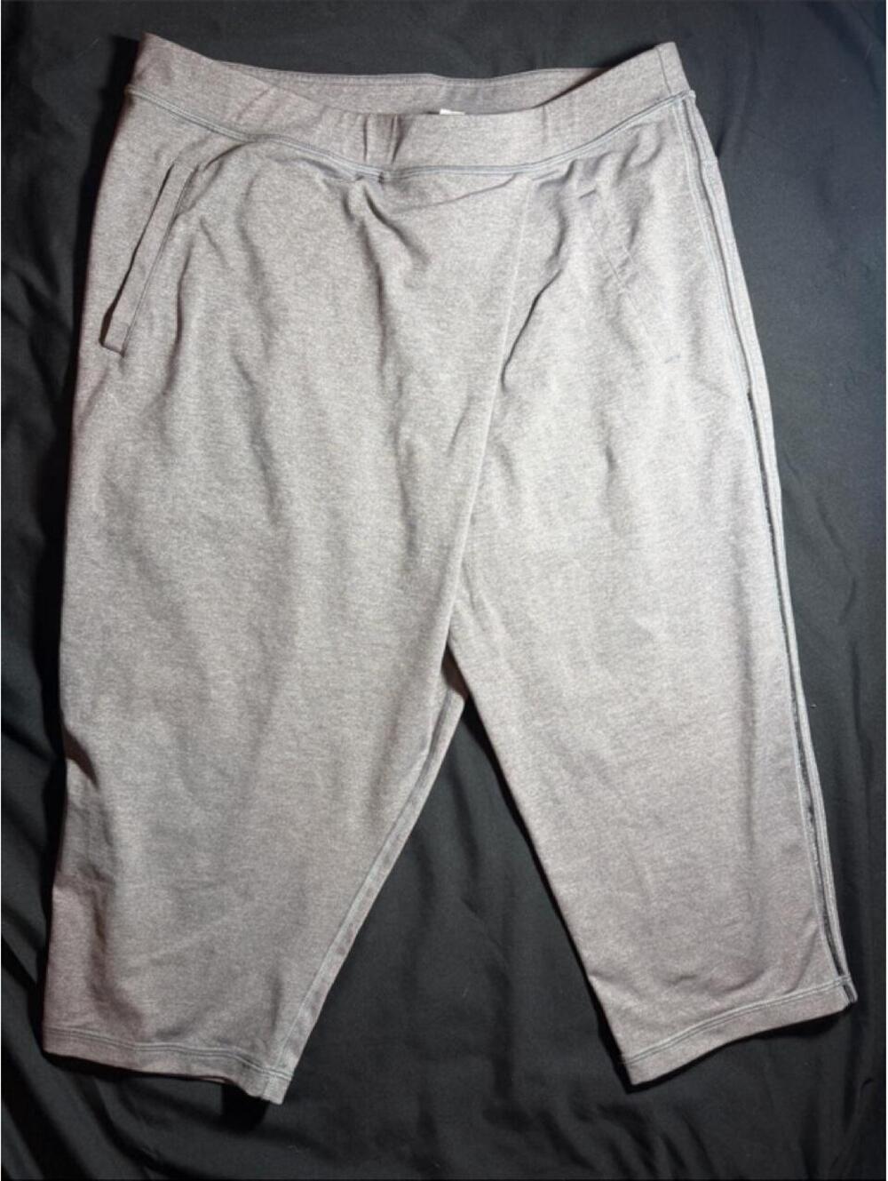 Grey retreat yogi pants with side venting #athleisure #loungewear